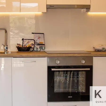 Platea Complex, Ammes 1 Bed Apartment, Aenos Open Plan Studio! Apartman *
